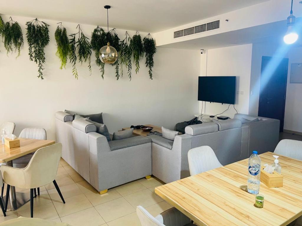 Maya Home Dubai Exterior photo